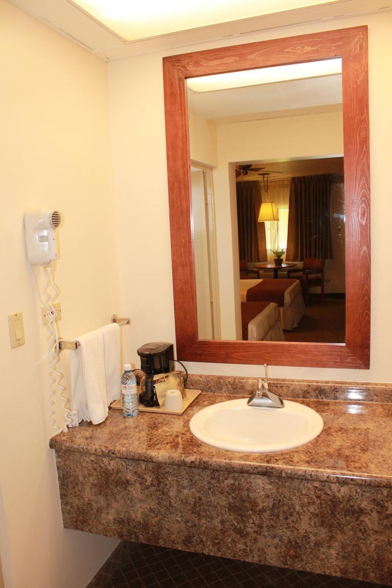 Hotel Santa Fe Camargo Номер фото