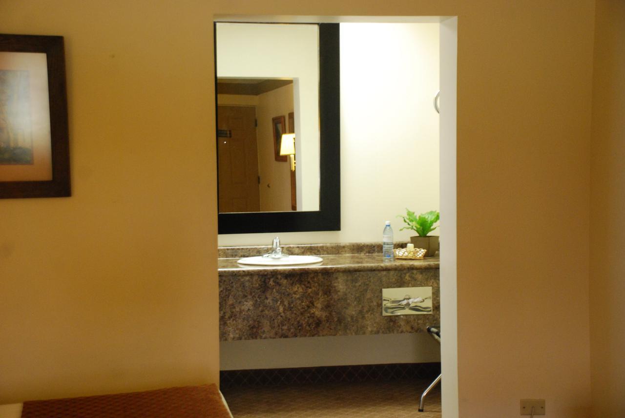 Hotel Santa Fe Camargo Екстер'єр фото